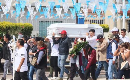 Con música y globos, despiden a joven poblano que se ahogó en Xochimilco