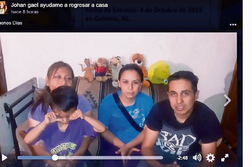 En un video publicado en Facebook, Berenice de la Cruz (cen.) y Miguel Ángel Cardona explican que aún no encuentran a su hijo, quien desapareció en 2015. (TOMADA DE FACEBOOK)