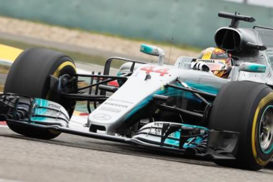 Hamilton gana por quinta vez el Gran Premio de China