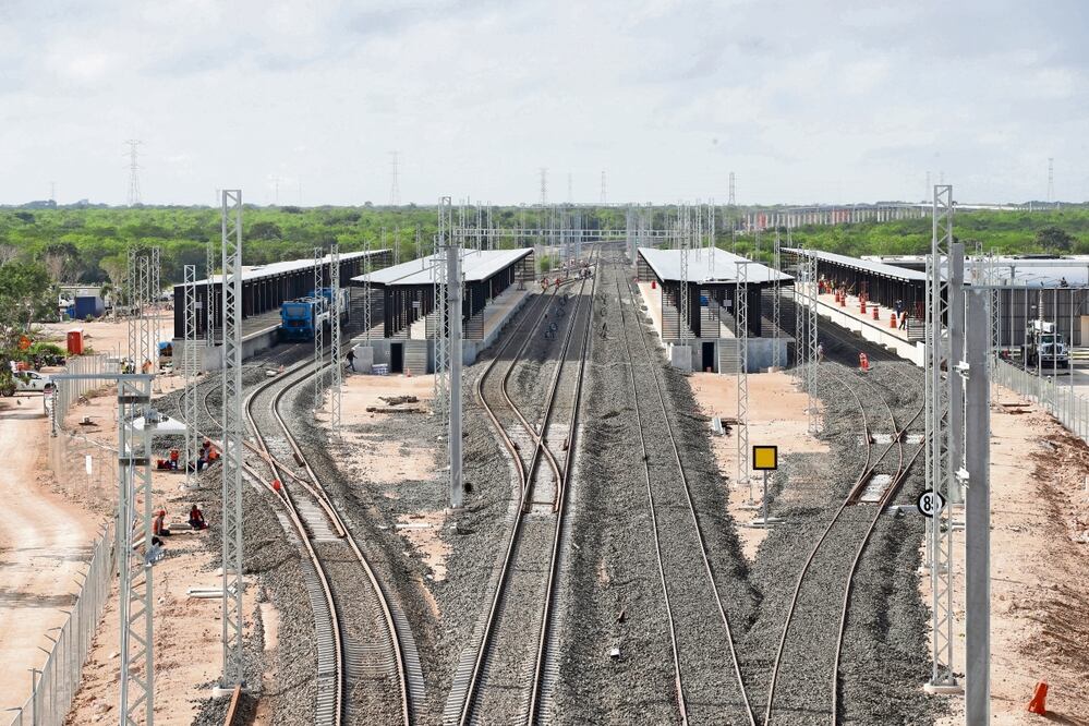 Analistas culturales mencionan al Tren maya como ejemplo de las mayores problemáticas que dejará el actual gobierno, que priorizó la obra como un megraproyecto; y que la recibirá la nueva administración, cuyo reto será atender la devastación del patrimonio cultural y ecológico de su construcción. Foto: Archivo | El Universal