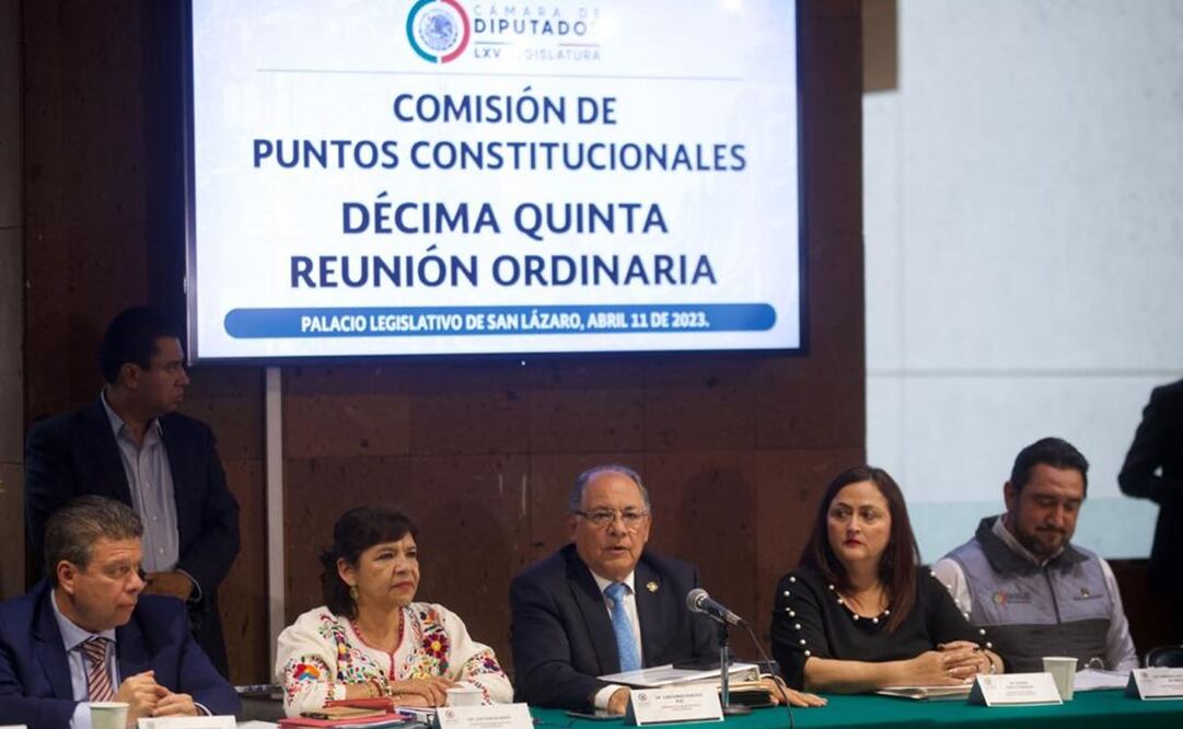 Comisión de Puntos Constitucionales declara sesión permanente y pospone cita para discusión de tema del Tribunal Electoral. Foto: Germán Espinosa / EL UNIVERSAL