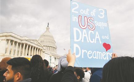 ​Ordena Sessions a tribunales acelerar casos de inmigrantes ilegales en EU