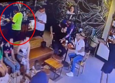 “Él solo era un cliente”, asegura esposa de hombre detenido por asalto y asesinato de empresario en Starbucks de Tulum