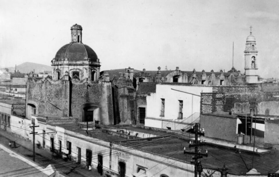 El lado olvidado y devastado de Reforma