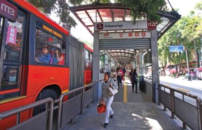 A partir del lunes, Metrobús dosificará entrada a usuarios