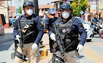 Entregan insumos para evitar contagios de coronavirus a policías del Edomex