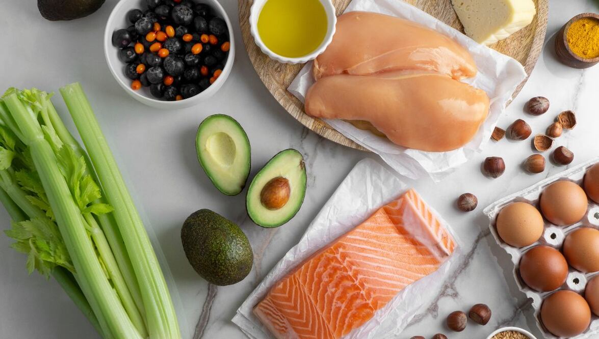 Los tres alimentos con grasas saludables. Fuente: FreePik.