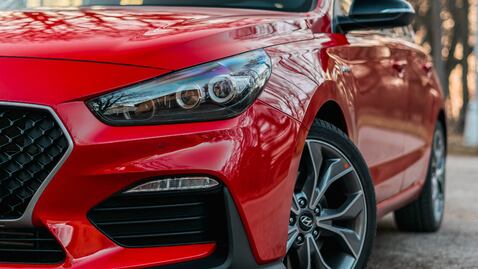 Te presentamos dos carros populares y económicos con los que puedes ahorrar dinero en combustible