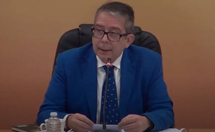 Destapa Loret que Jenaro Villamil compró "antenas fantasma"... y también vacaciones con cargo al erario