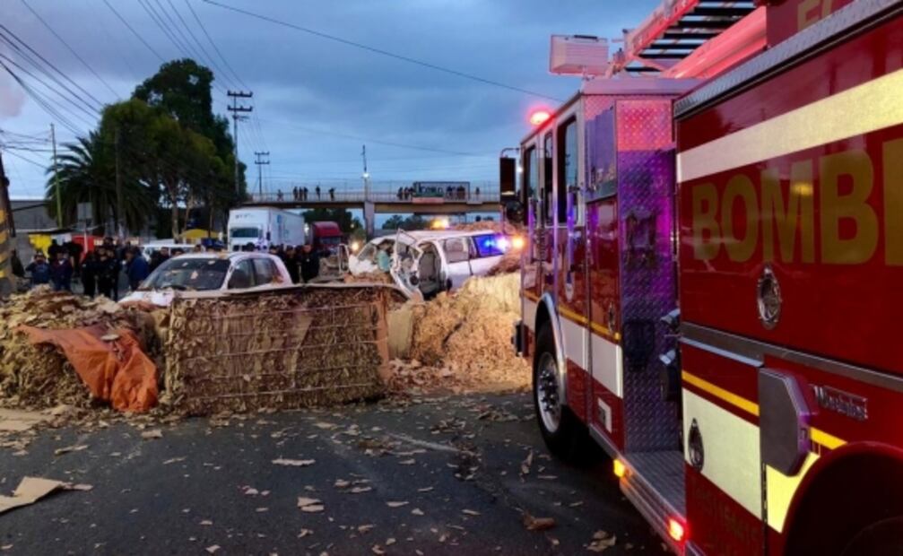 Volcadura de tráiler en carretera Lechería-Texcoco deja un muerto y 5 lesionados