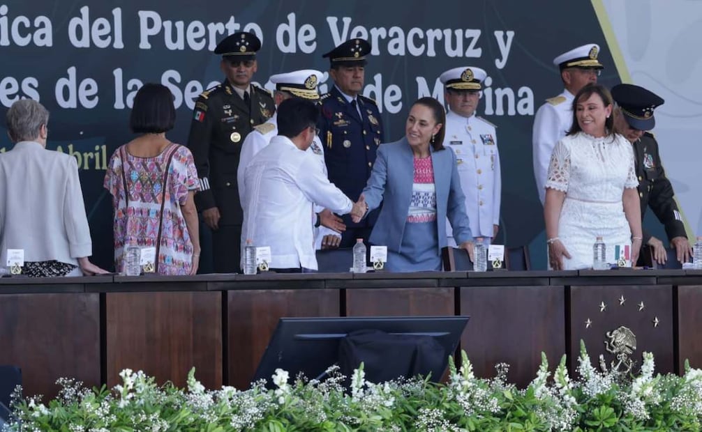 La presidenta de México, Claudia Sheinbaum Pardo, encabezó el 112 aniversario de la defensa del Puerto de Veracruz y jura de bandera de las y los cadetes de la Secretaría de Marina (Semar), en la Heroica Escuela Naval Militar, Antón Lizardo. Foto: Fernanda Rojas / EL UNIVERSAL