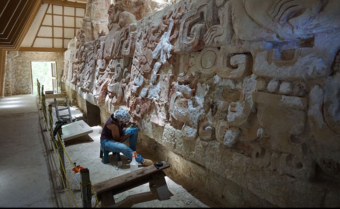 El INAH realizó acciones de conservación en los frisos policromados de Balamkú y Becán. Foto: Cortesía INAH