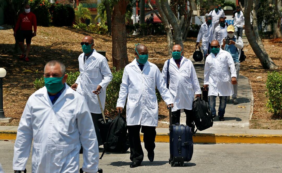 Médicos cubanos. Foto: Archivo/ EFE.
