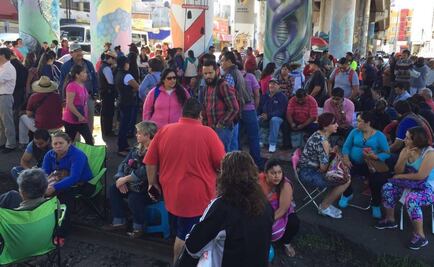 CNTE bloquea nuevamente vías del tren en Michoacán