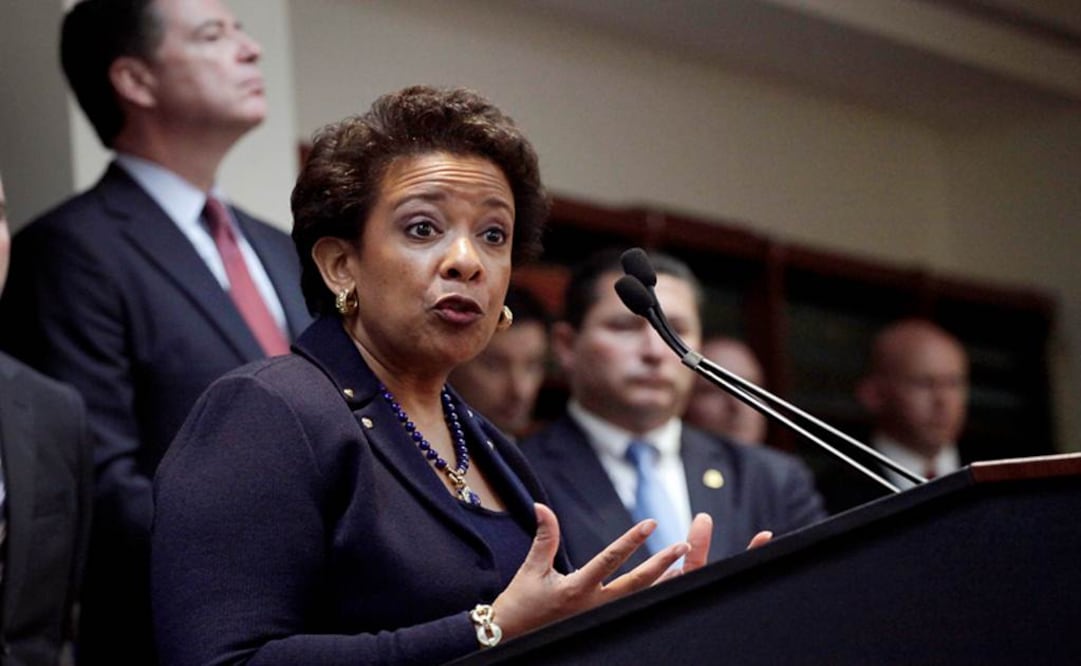 La fiscal general de los Estados Unidos, Lynch, durante la conferencia de prensa. AP