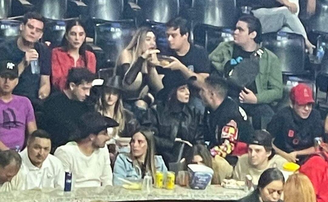 Jugadores de Chivas en palenque para ver a Christian Nodal - FOTO: Especial