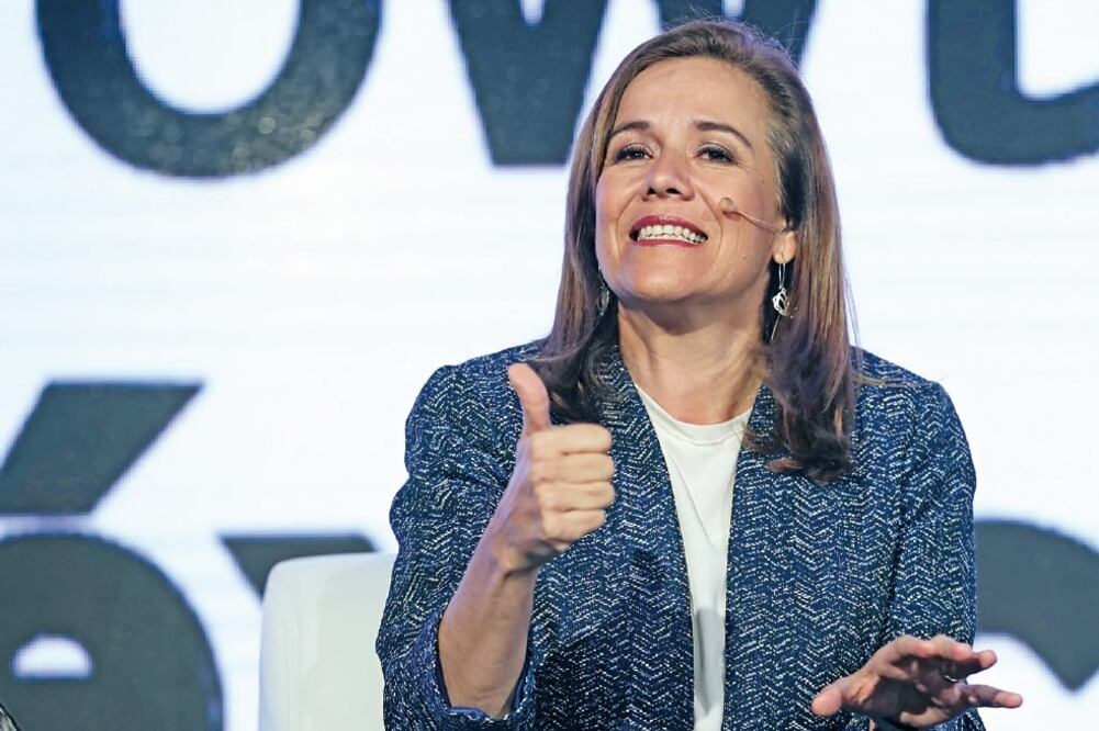 Margarita Zavala reunió 871 mil 418 firmas, más de las necesarias para poder contender por la Presidencia en las próximas elecciones (ARCHIVO EL UNIVERSAL)