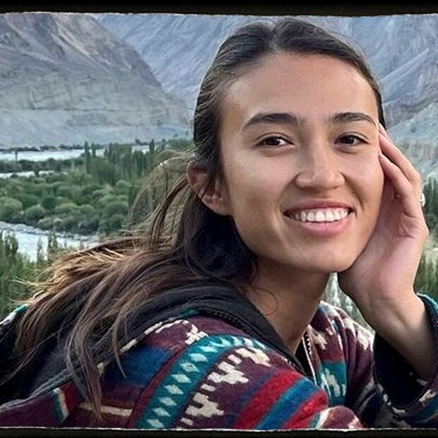 Esta foto sin fecha proporcionada por la sede del Foro de Familias de Rehenes muestra a Noa Argamani. Foto: AP