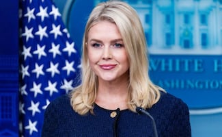 Trump aún no decide sobre el reemplazo de su secretaria de prensa saliente; Karoline Leavitt dejaría el cargo esta semana
