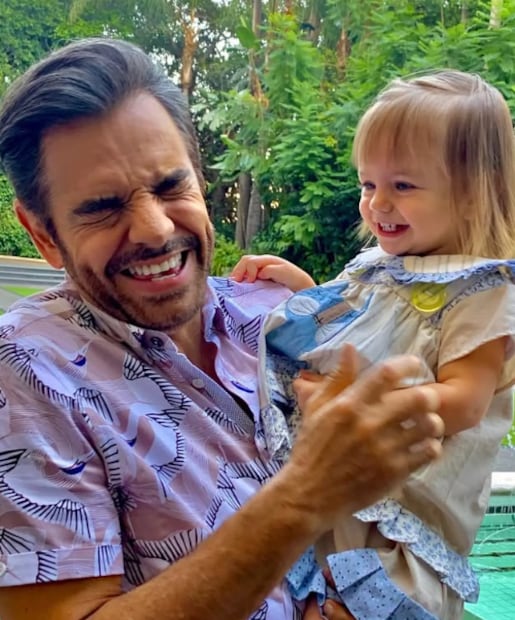 Eugenio Derbez  debutó como abuelo con el nacimeinto de Kailani, hija de Aislinn Derbez y Mauricio Ochmann.