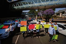 Tras bloqueos, ponen freno a Uber en el AICM