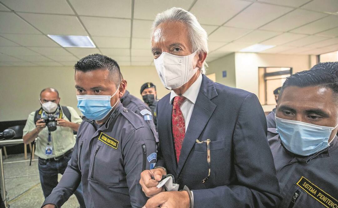 El presidente de El Periódico guatemalteco, José Zamora, en la audien- cia inicial para imputarlo por lavado. Foto: Esteban Biba/ EFE.