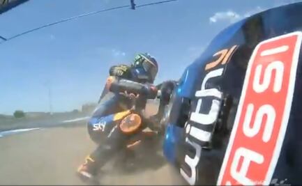 El accidentado festejo de su podio de dos pilotos en Moto GP