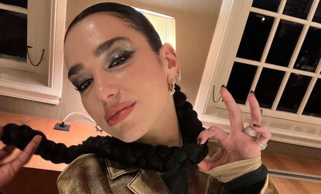 El total denim será tendencia en primavera / Foto: Instagram @dualipa