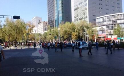 Personas con capacidades diferentes marchan sobre Reforma