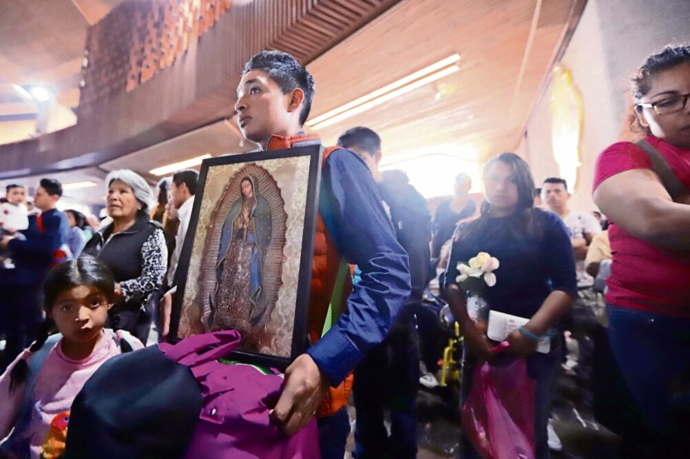 El arzobispo felicitó a los feligreses que asistieron a misa “porque quieren alejarse de lo que los ha corrompido” (BERENICE FREGOSO. EL UNIVERSAL)