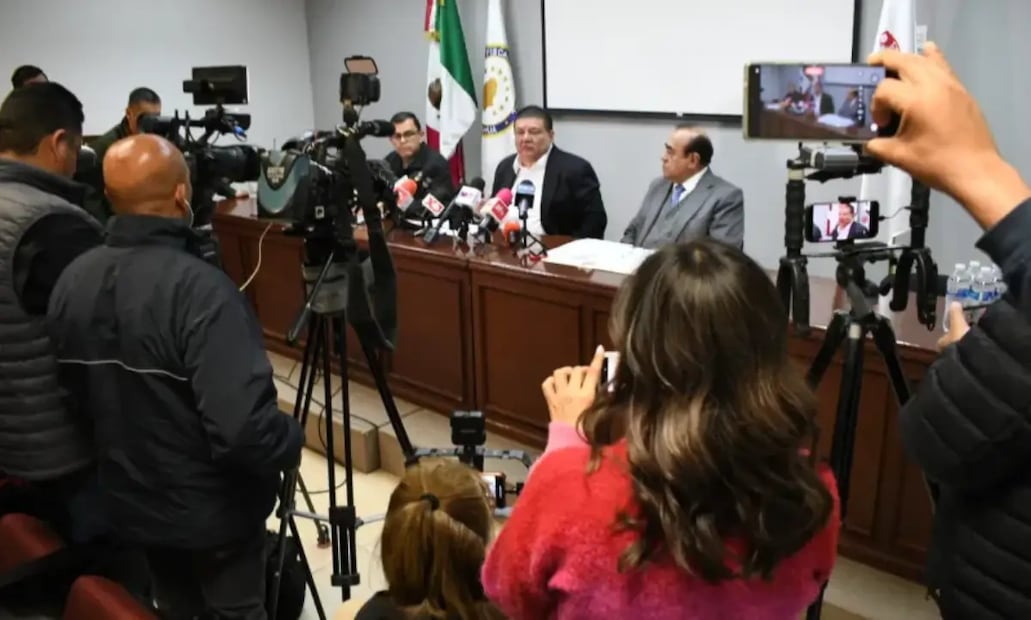 Fiscalía General del Estado (FGE) durante rueda de prensa por caso de liberación  de José Luis AC dueño del crematorio “Plenitud”. Foto: Cortesía.
