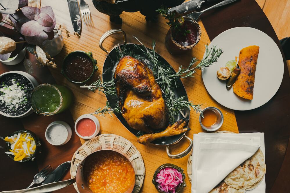 Distintos platillos del restaurante Chapulín. Foto: Cortesía