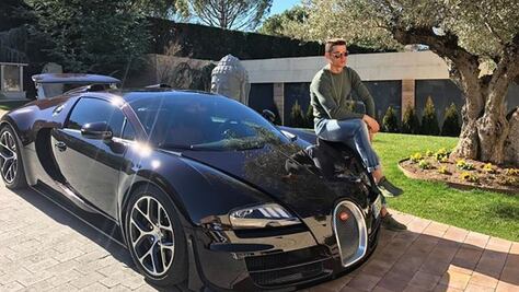 Cuánto cuesta el Bugatti de CR7 que chocó uno de sus guardaespaldas