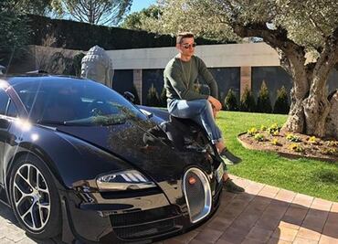 Cuánto cuesta el Bugatti de CR7 que chocó uno de sus guardaespaldas