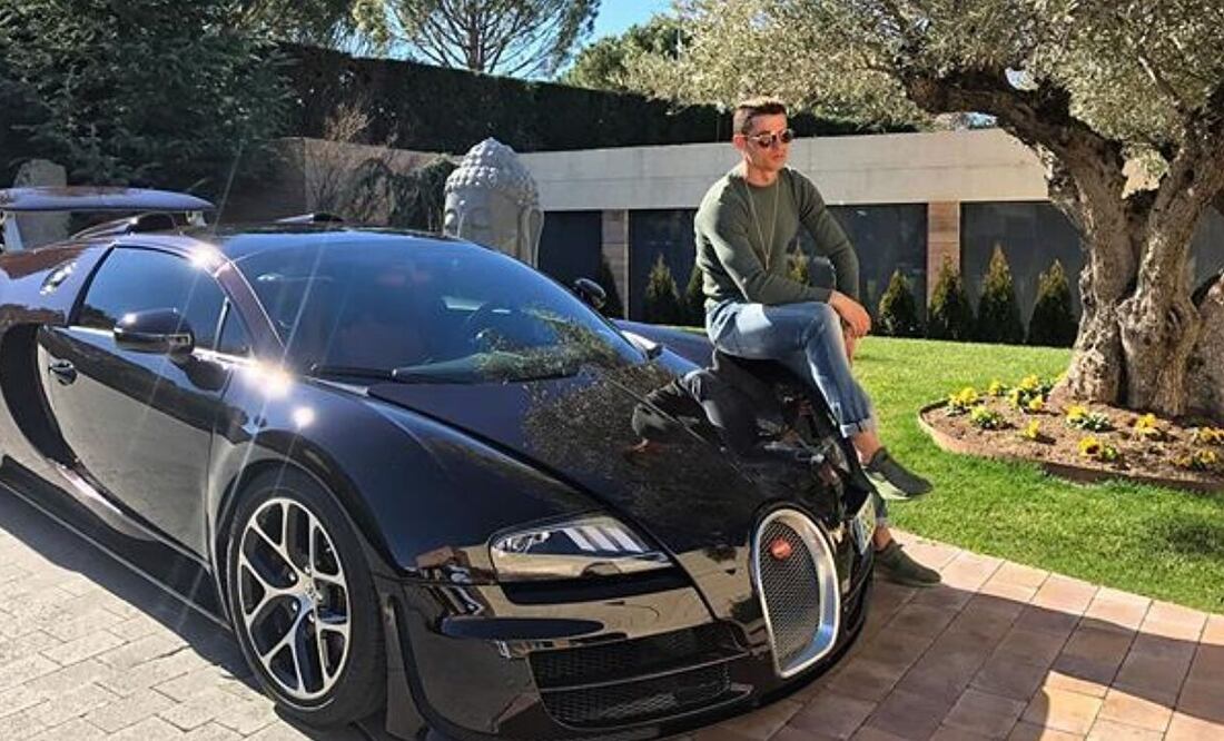 Cuánto cuesta el Bugatti de CR7 que chocó uno de sus guardaespaldas