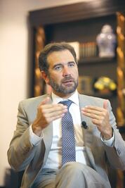 Cuiden gastos de campaña, pide Córdova