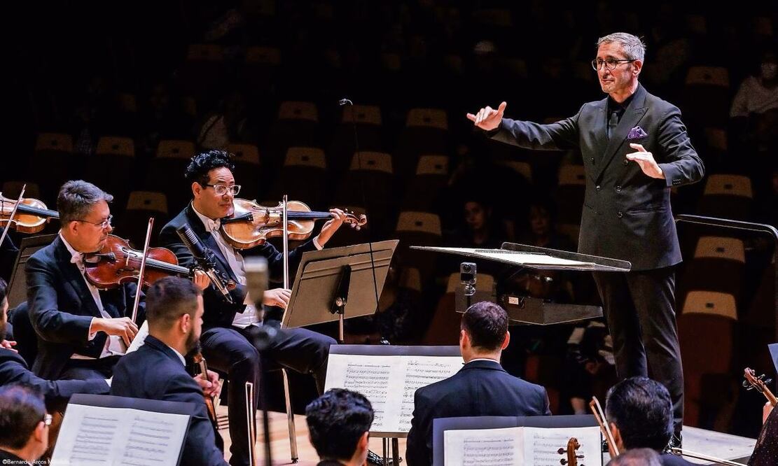 La OFJ bajo la batuta de José Luis Castillo, interpretó Huapango y Sandunga de Carlos Chávez, Esquinas de Silvestre Revueltas y la Sinfonía No. 11 de Shostakovich. Crédito: Facebook de la OFJ