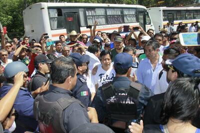 Aplican primer descuento a 58 mil maestros de Oaxaca
