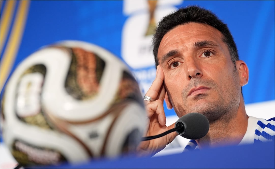FOTO: AP - Lionel Scaloni enfrenta la semifinal contra Inglaterra “con la ilusión intacta, como si fuera la primera”