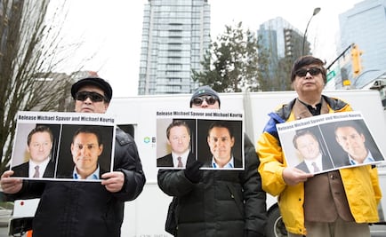 China libera a canadienses detenidos desde 2018, tras liberación de ejecutiva de Huawei