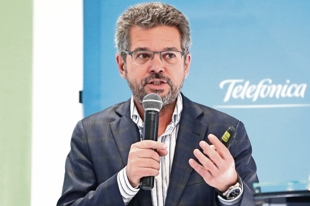 Renán Leal, Chief Revenue Officer de Telefónica México, aseguró que se alcanzó un acuerdo con Telcel y además se dará acceso a usuarios a la plataforma de Blim, con la finalidad de dar mejores servicios. (ARIEL OJEDA. EL UNIVERSAL)