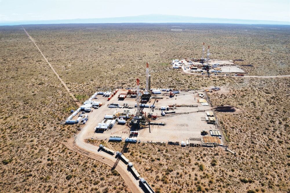 El yacimiento de Vaca Muerta fue descubierto en la década de 1920, pero recién en 2013 comenzó a ser explotado por Chevron y YPF. (REUTERS)