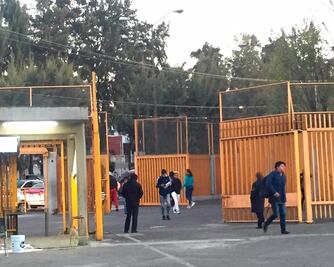 Levantan paro prepas 1, 4 y 8; hoy reanudaron clases 