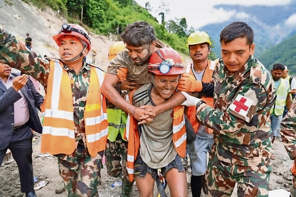 Labores de rescate en Nepal, Foto; AP