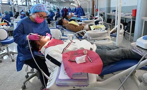 WHO names UNAM center leader in oral health for Latin America, benefiting seniors