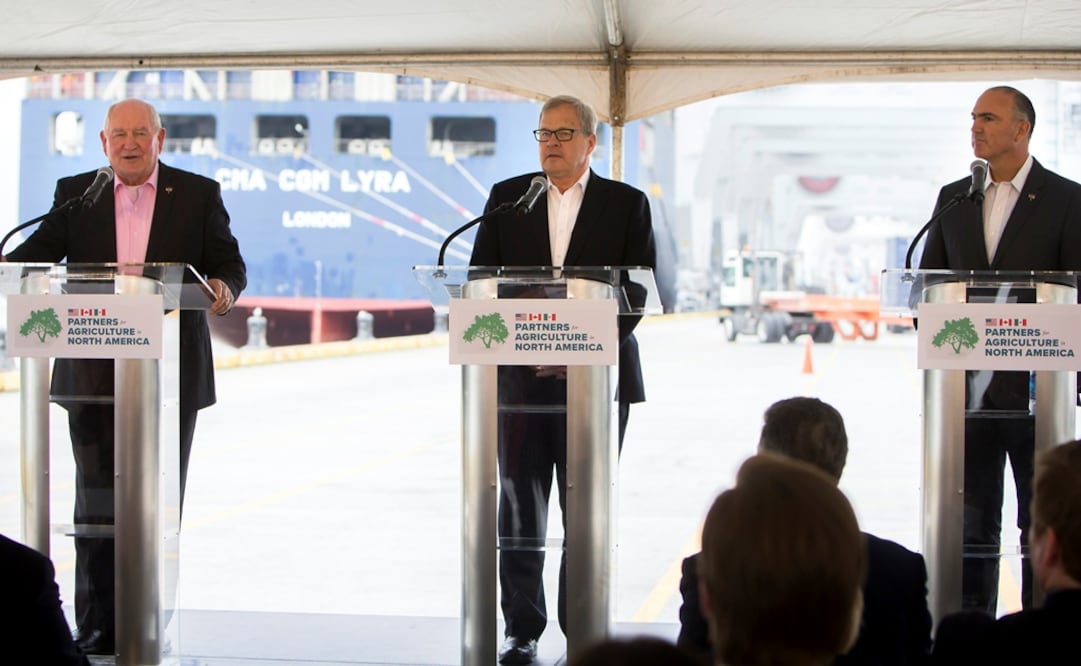 Los secretarios de Agricultura de México, José Calzada Rovirosa; de Canadá, Lawrence MacAulay, y de Estados Unidos, Sonny Perdue (Foto: Reuters)