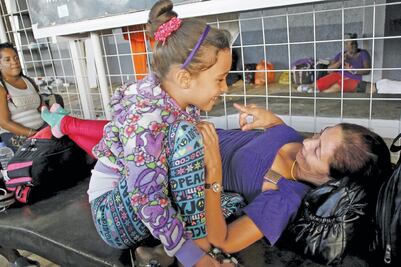 Costa Rica va por solución a crisis de migrantes cubanos