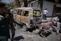 Explosiones en Siria dejan 18 heridos durante la visita de Macron; "conocía los riesgos", dice