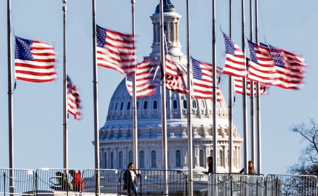 Mientras Trump insista en cumplir sus promesas fiscales de campaña, la amenaza de los aranceles seguirá presente, señaló especialista 20 de enero. Foto: EFE