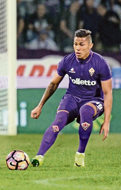 Carlos Salcedo, de la Fiorentina, ha jugado poco (XINHUA)
